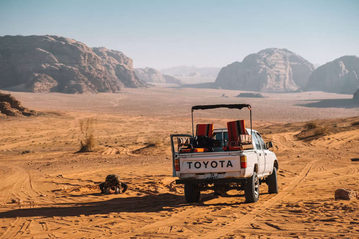 4x4 jeep adventure in Wadi Rum red desert - Valley of the Moon Jordan